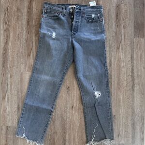 Levi's Women's Straight Leg Jeans in Distressed Gray
